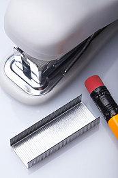 《最终幻想7重生》新广告萨菲罗斯向克劳德推荐方便面